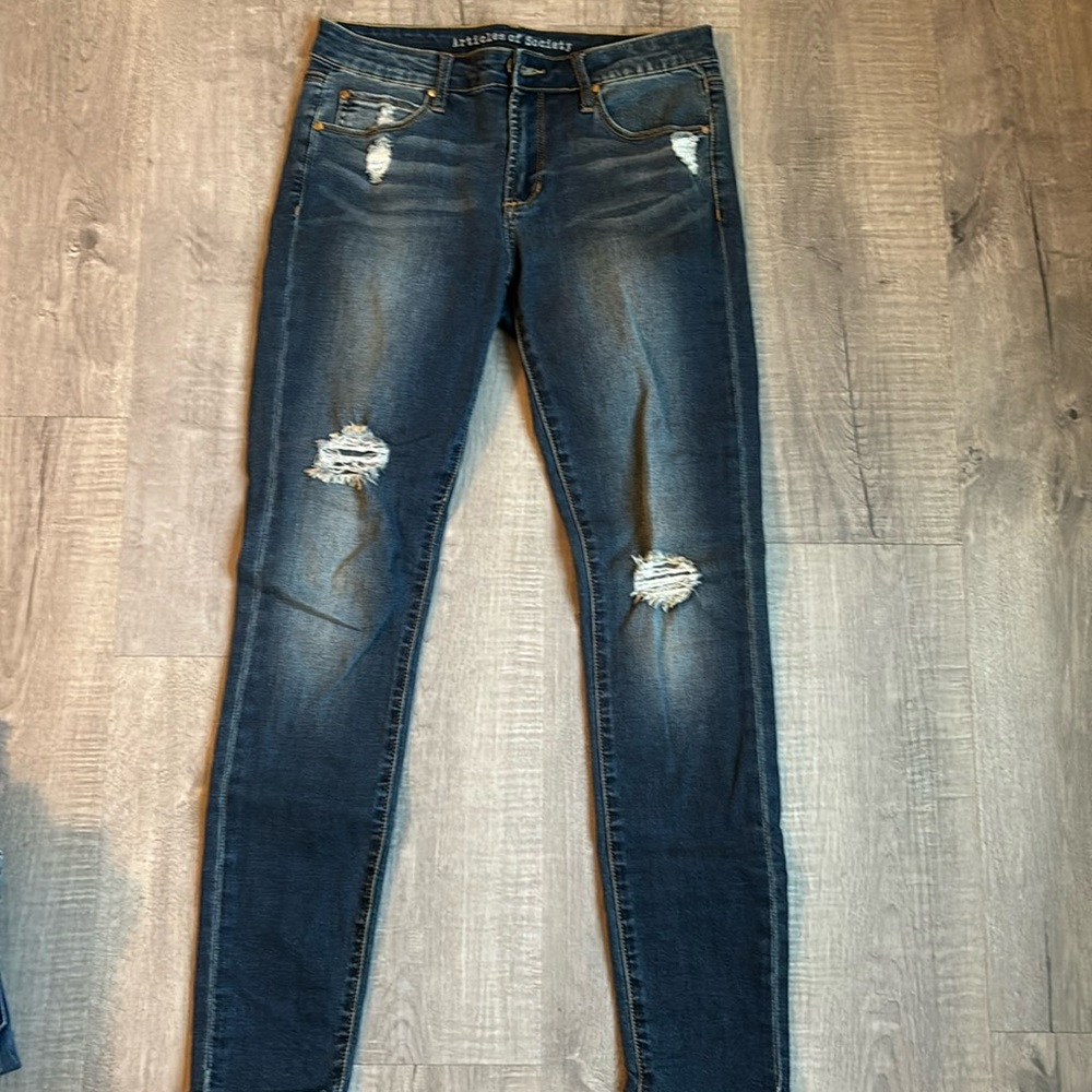 Womens Articles of Society distressed jeans size 27